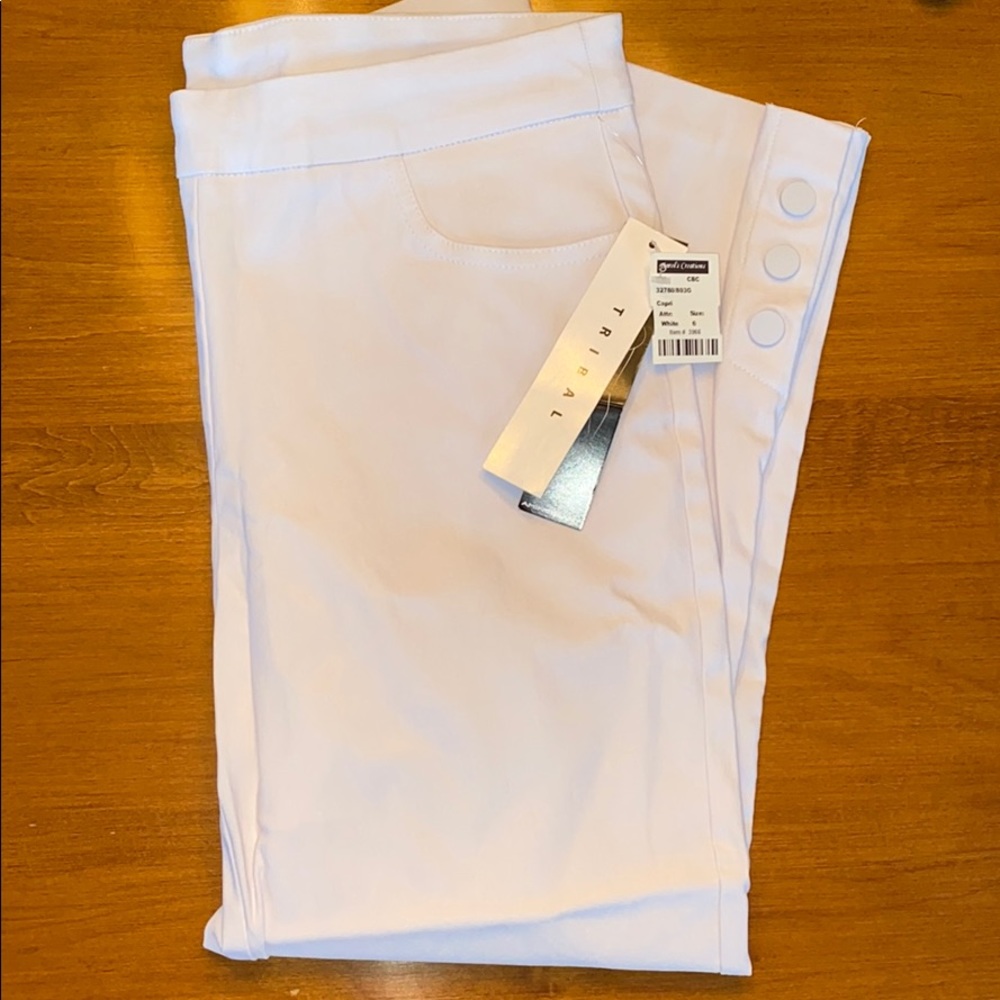 White Capri pants